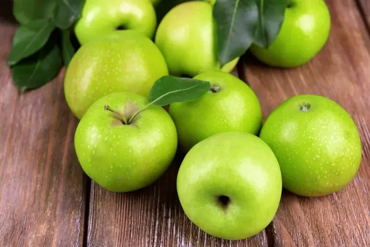 πράσινα μήλα για τη διατροφή των αυγών