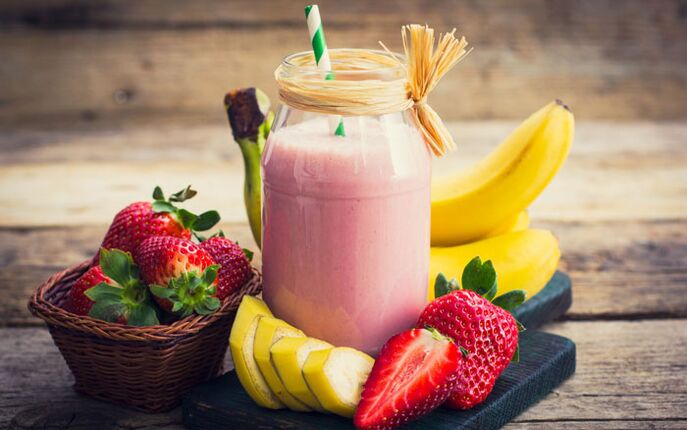Σμούθι φρούτων με μπανάνα και φράουλα στη διατροφή όσων θέλουν να χάσουν βάρος